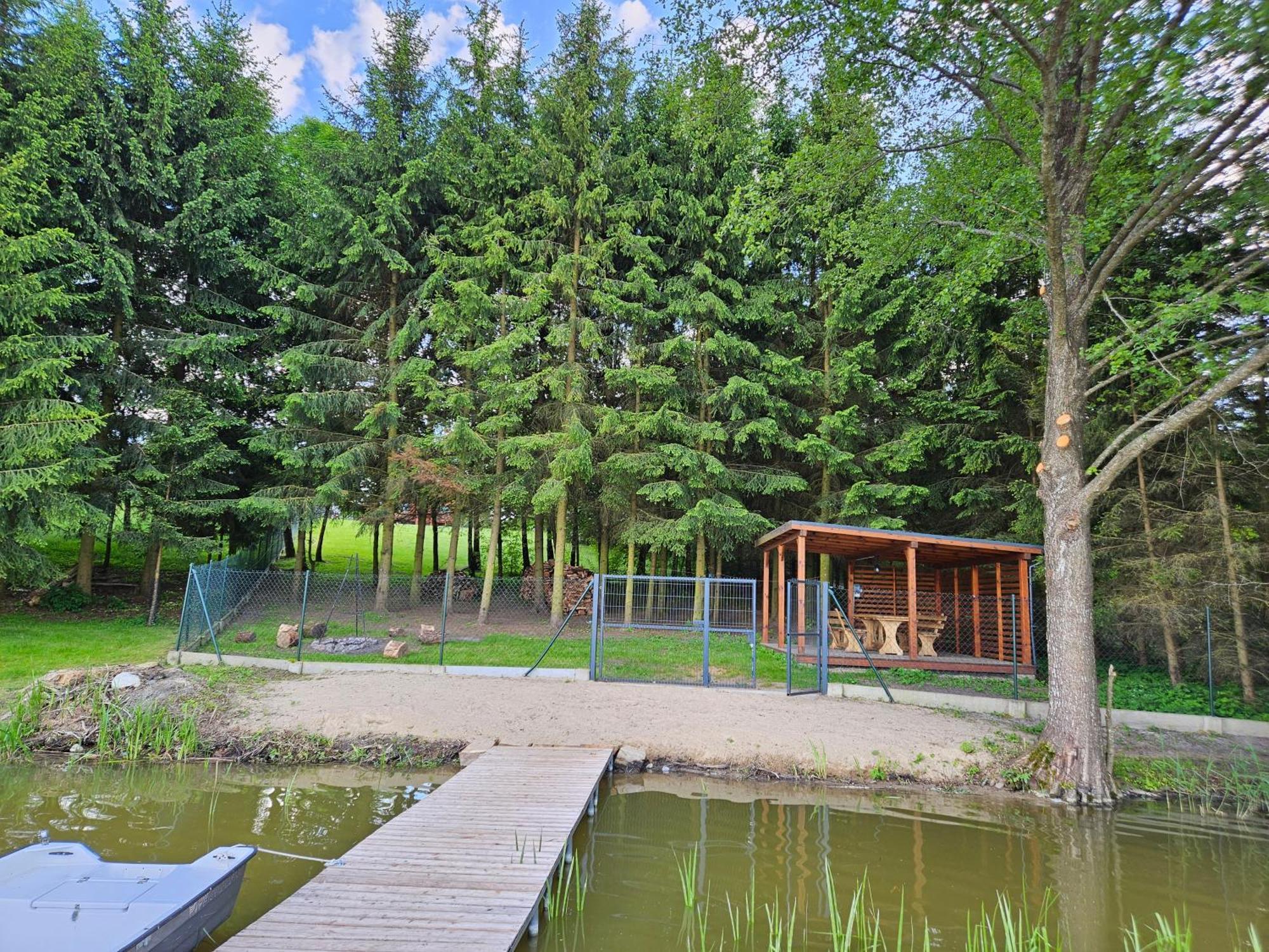 Lepaki Lake Moldzie المظهر الخارجي الصورة